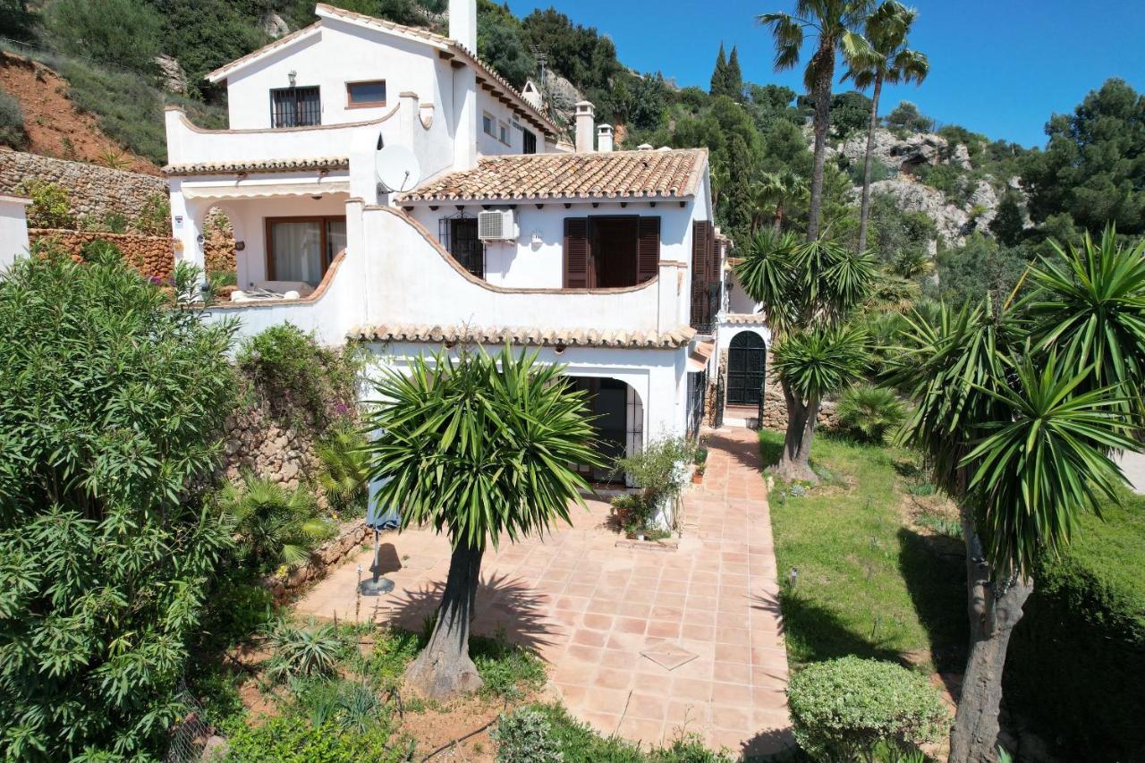 Willa Terraced House In The Mountains With Fantastic View Malaga Zewnętrze zdjęcie